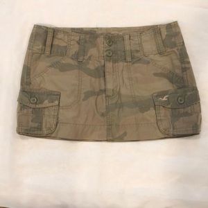 Hollister Camo Skirt size 1
